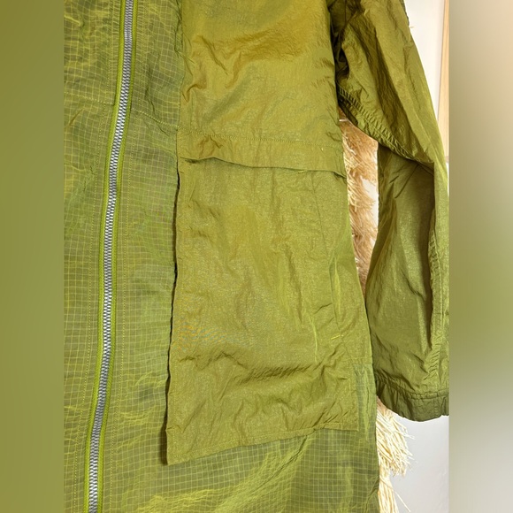 Lululemon•Ripstop Relaxed-Fit Jacket•Hooded Water Proof Cinch Waist•Green•NWOT•6 - Picture 14 of 16